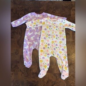 2 Pack Carter’s PJs (3-6M)